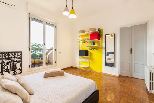 Alessia's Flat Isola M5 - Image 2